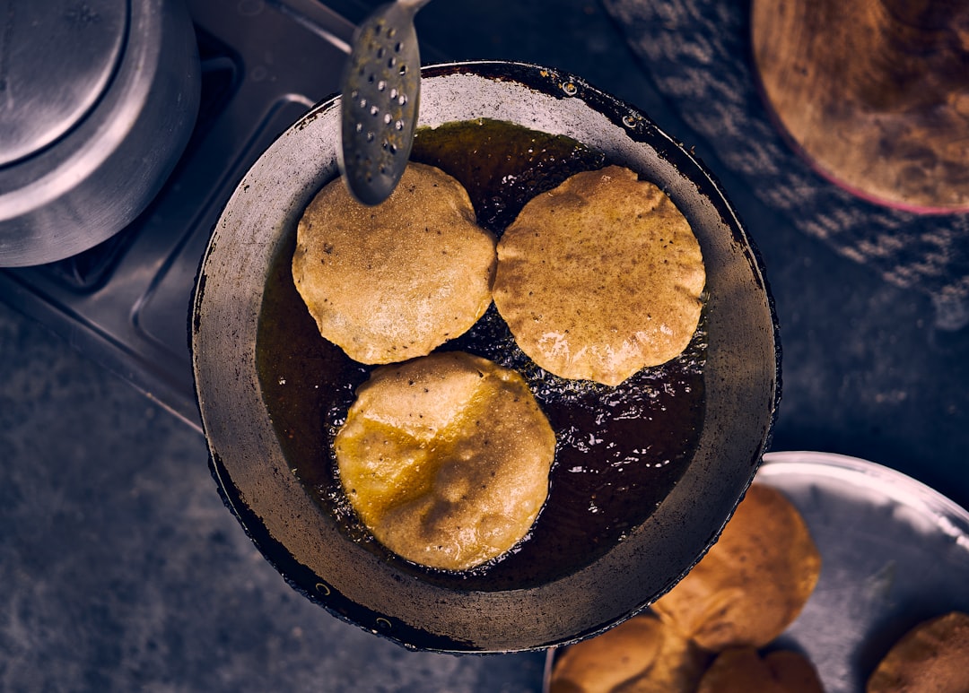 découvrez les différentes méthodes de cuisson qui subliment vos plats ! apprenez à maîtriser des techniques variées telles que la cuisson à la vapeur, le rôtissage, la poêle ou le barbecue, et faites de chaque repas un moment savoureux et original.