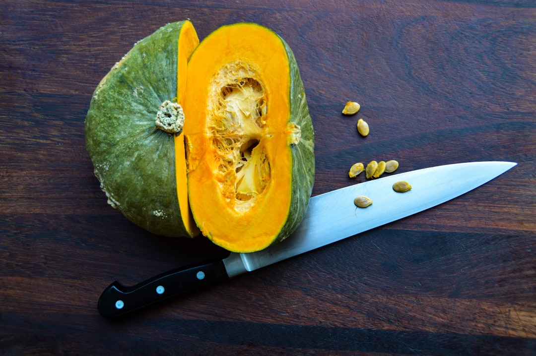 découvrez des recettes savoureuses pour cuisiner la courge butternut. apprenez des techniques simples et créatives pour mettre en valeur son goût unique et sa texture fondante. idéale pour vos plats d'automne, explorez nos idées de préparations délicieuses!