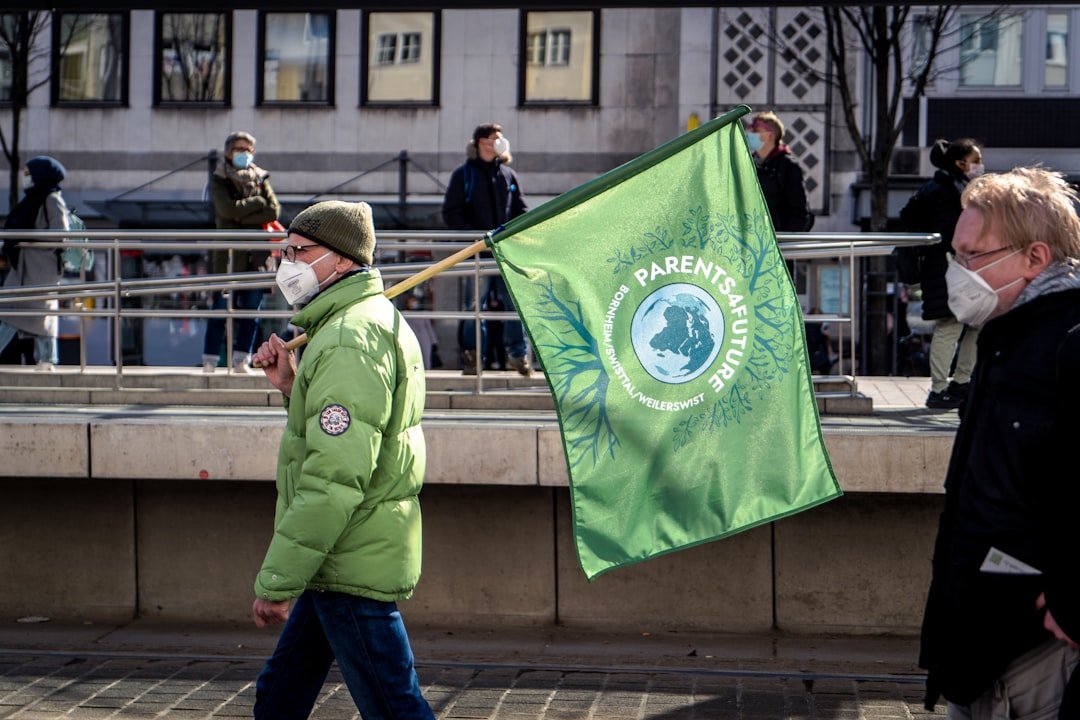 découvrez le mouvement des écoféministes, qui allie la défense de l'environnement à la lutte pour les droits des femmes. explorez les idées et les actions qui visent à promouvoir un monde plus juste et durable.