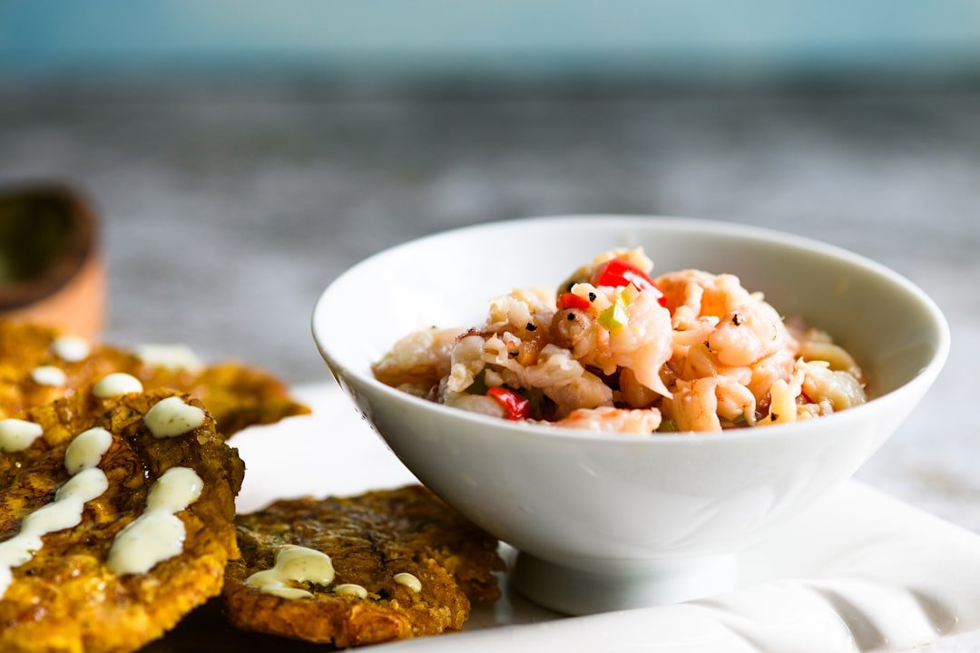 découvrez l'art des marinades avec nos recettes savoureuses et créatives. apprenez à sublimer vos plats grâce à des mélanges d'épices et d'ingrédients frais qui rehausseront le goût de vos viandes, légumes et poissons. explorez nos astuces pour une marinade parfaite et mettez en valeur vos créations culinaires.