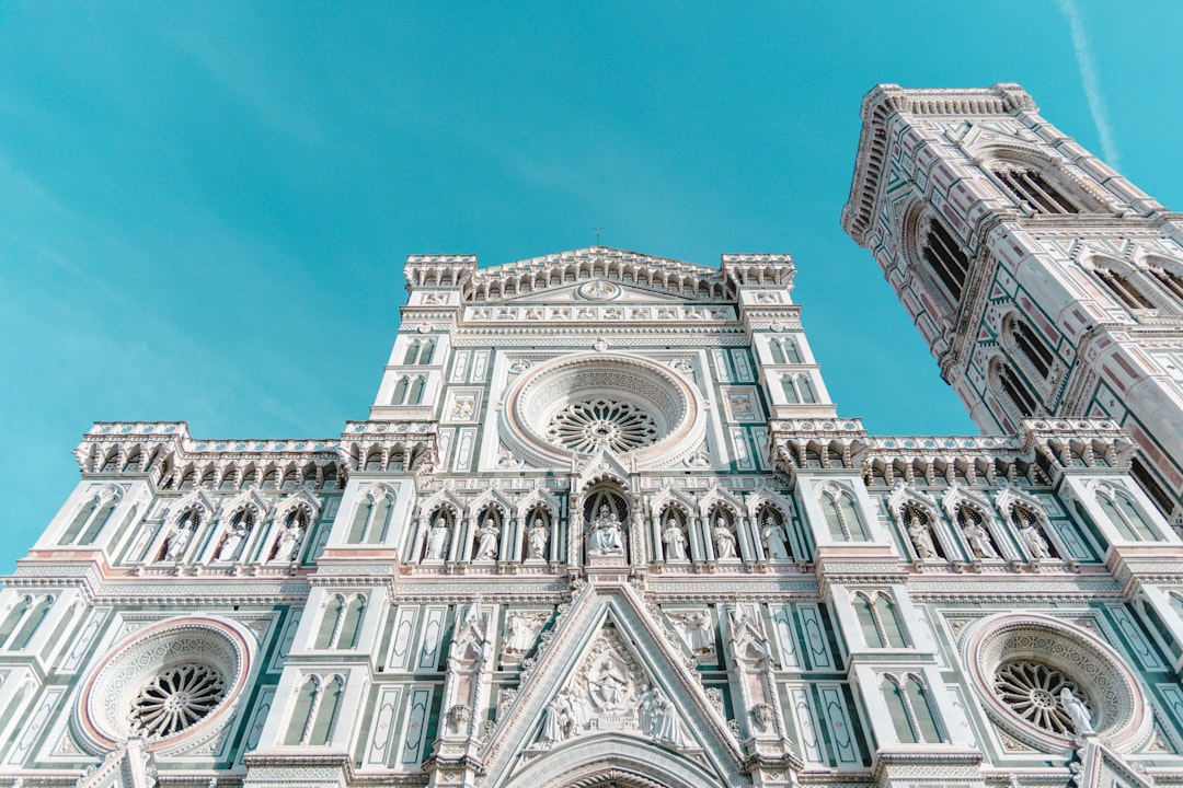 découvrez une sélection fascinante de prénoms italiens, riches en histoire et en culture. explorez l'origine, la signification et la popularité des noms italiens, parfaits pour ceux qui cherchent un nom unique et plein de caractère.