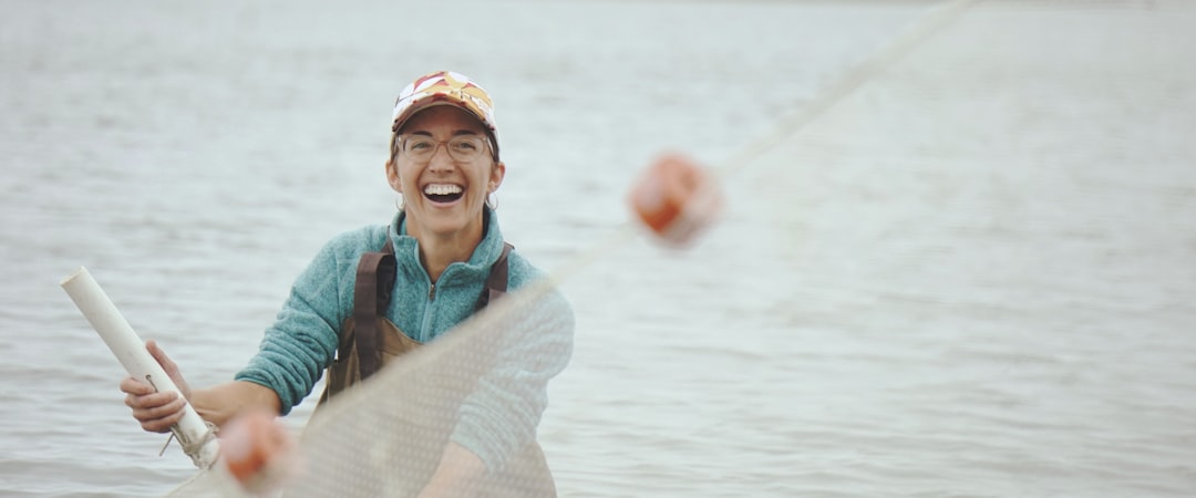 découvrez les principales espèces de poissons, leurs habitats, leurs caractéristiques uniques et leur importance dans l'écosystème marin. plongez dans le monde fascinant de la biodiversité aquatique !