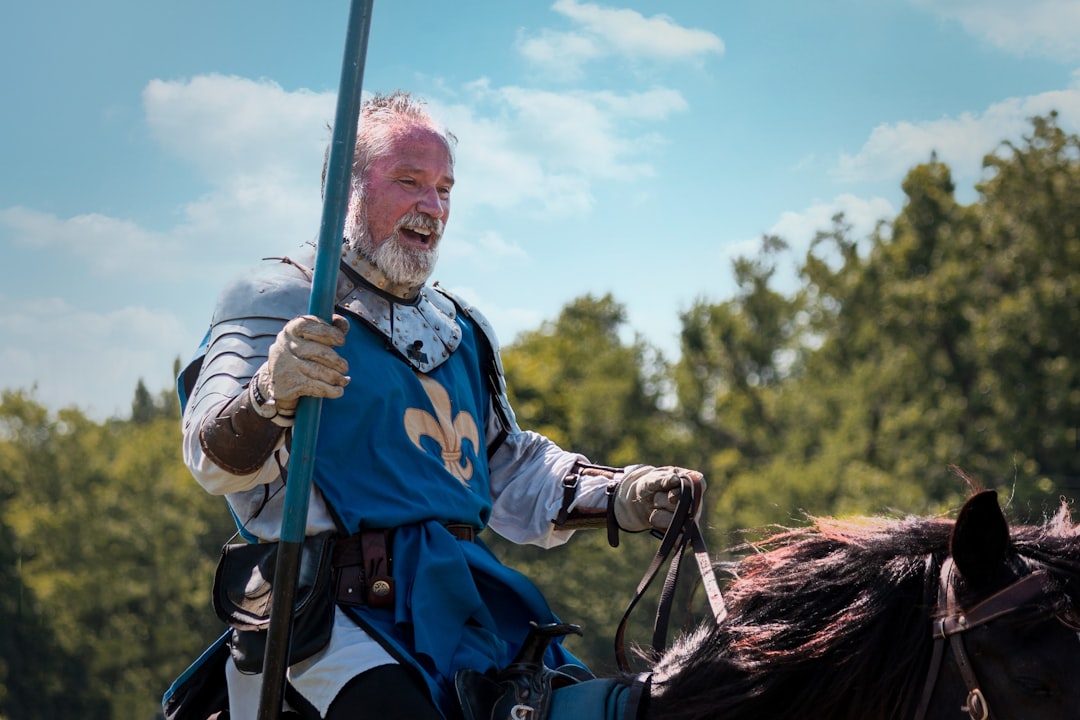 découvrez une sélection fascinante de noms médiévaux qui évoquent l'histoire, la noblesse et la culture du moyen âge. plongez dans un monde de personnages légendaires et de traditions oubliées, et trouvez le nom parfait pour votre projet, votre personnage ou votre inspiration.