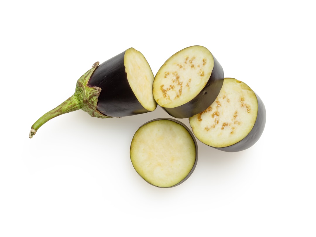 découvrez les meilleures méthodes pour la conservation des aubergines. apprenez à stocker, congeler et préparer vos aubergines pour en profiter toute l'année tout en préservant leur saveur et leurs nutriments.