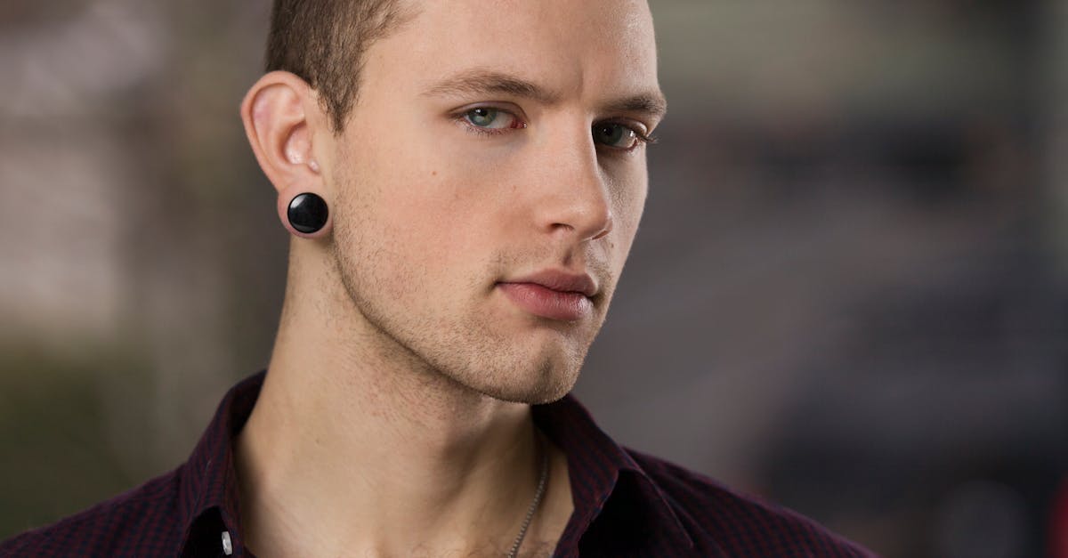 découvrez notre collection raffinée de boucles d'oreilles, alliant élégance et modernité. que vous recherchiez un style classique ou tendance, nos pièces uniques sublimeront votre look au quotidien.