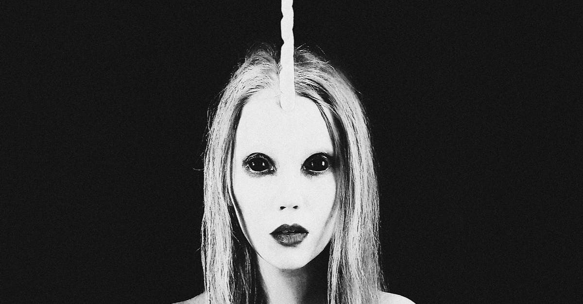 découvrez des idées de maquillage halloween effrayantes et créatives pour transformer votre look. trouvez des tutoriels, des astuces et des inspirations pour briller lors de votre fête d'halloween!