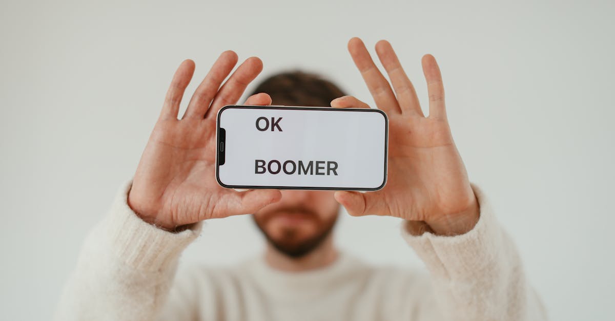 découvrez qui sont les boomers, leur impact sur la société, leurs valeurs et leur place dans le monde d’aujourd’hui. analyse des différences générationnelles et des enjeux actuels liés à cette génération.