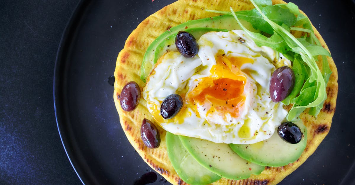 découvrez tout sur les œufs : leurs bienfaits nutritionnels, leurs différentes variétés, des recettes délicieuses et des conseils pour bien les conserver. apprenez à cuisiner des plats savoureux à base d'œufs et à intégrer cet aliment polyvalent dans votre alimentation quotidienne.