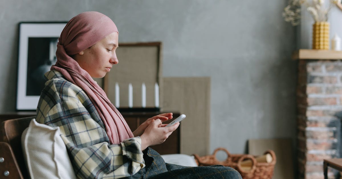 découvrez les causes, traitements et conseils pour la perte de cheveux. informez-vous sur les solutions efficaces contre l’alopécie et retrouvez une chevelure plus saine.