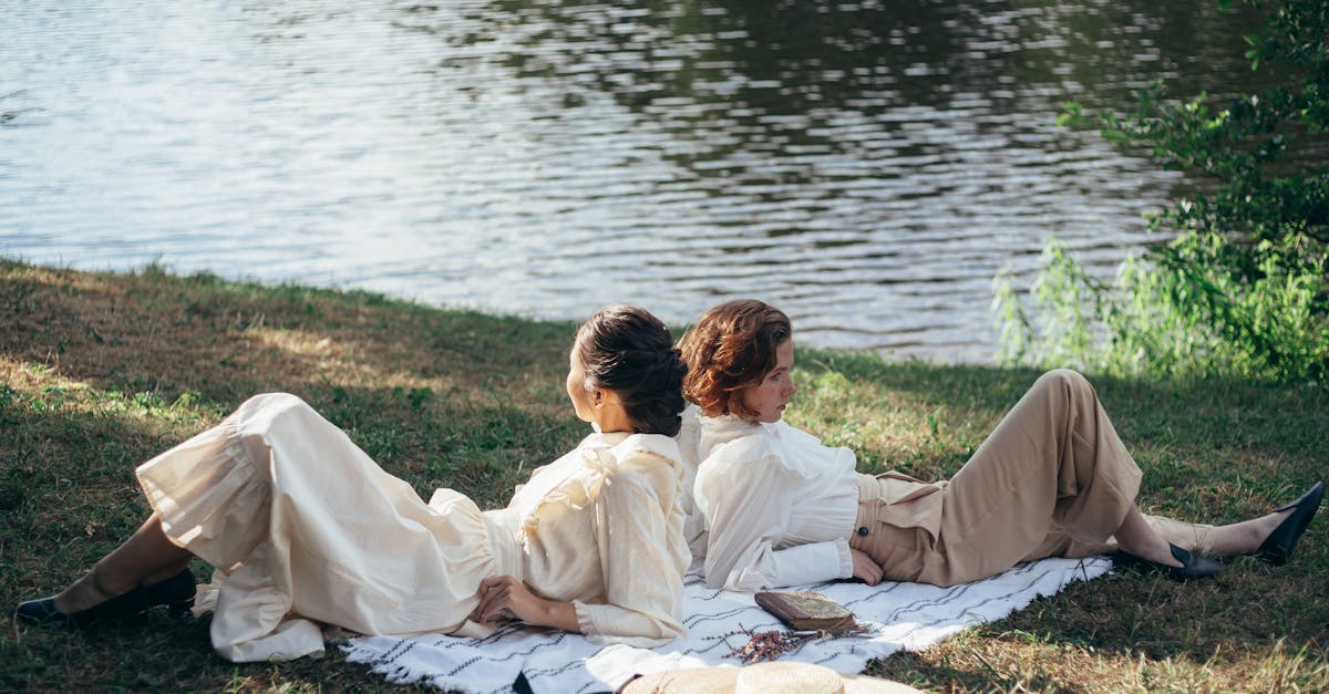 découvrez le charme d'une amitié romantique, où les liens d'affection se mêlent aux sentiments amoureux. explorez comment cette connexion unique peut enrichir vos relations et apporter une nouvelle dimension à l'amitié.