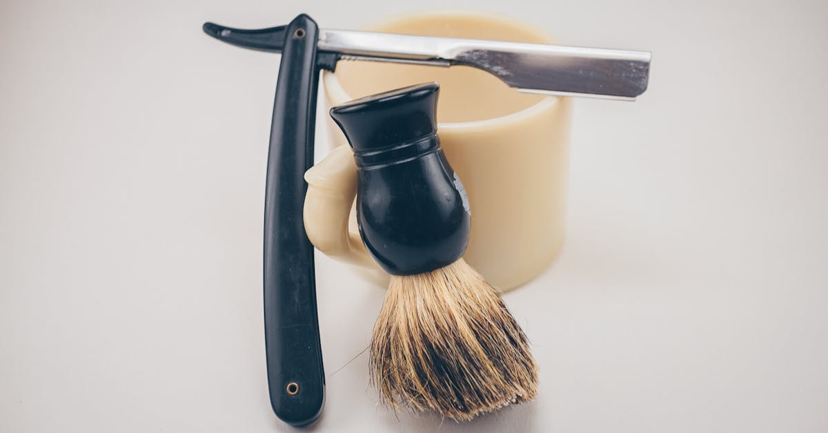 découvrez tous nos conseils et astuces pour un rasage parfait : techniques, produits adaptés et soins pour une peau douce et sans irritation. adoptez la meilleure routine de shaving !