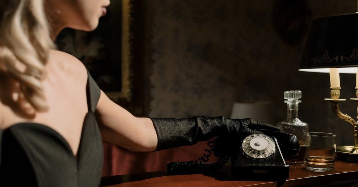 découvrez l'élégance intemporelle : des styles raffinés et sophistiqués qui traversent les époques sans prendre une ride. adoptez un charme classique et moderne à la fois.