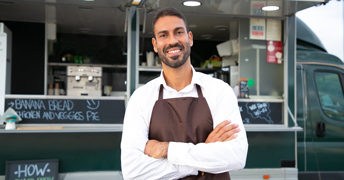 personnalisez votre tablier selon vos envies ! choisissez couleurs, motifs et broderies pour un tablier unique, parfait pour la cuisine, le service ou comme cadeau original. simple et rapide.