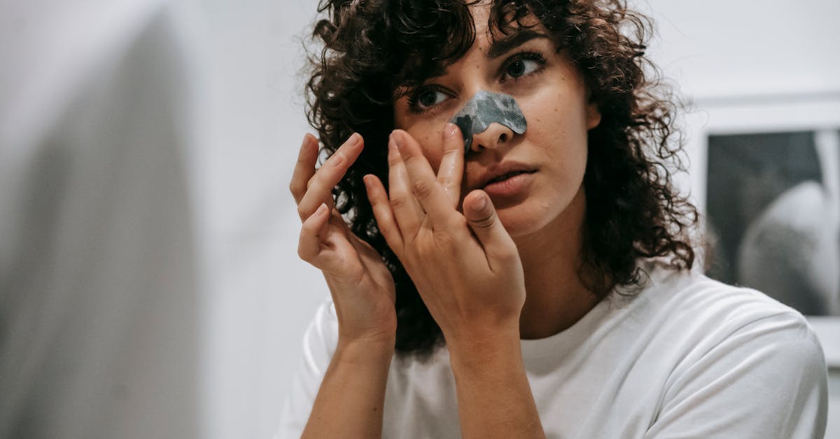 découvrez comment prévenir et éliminer les points noirs grâce à des conseils experts, des astuces naturelles et des routines de soins adaptées à tous les types de peau.