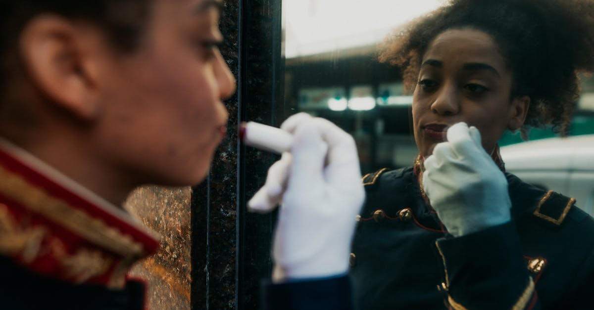 découvrez les causes et solutions pour les cheveux cassants. conseils pour retrouver une chevelure saine, prévenir la casse et renforcer vos cheveux fragilisés naturellement.