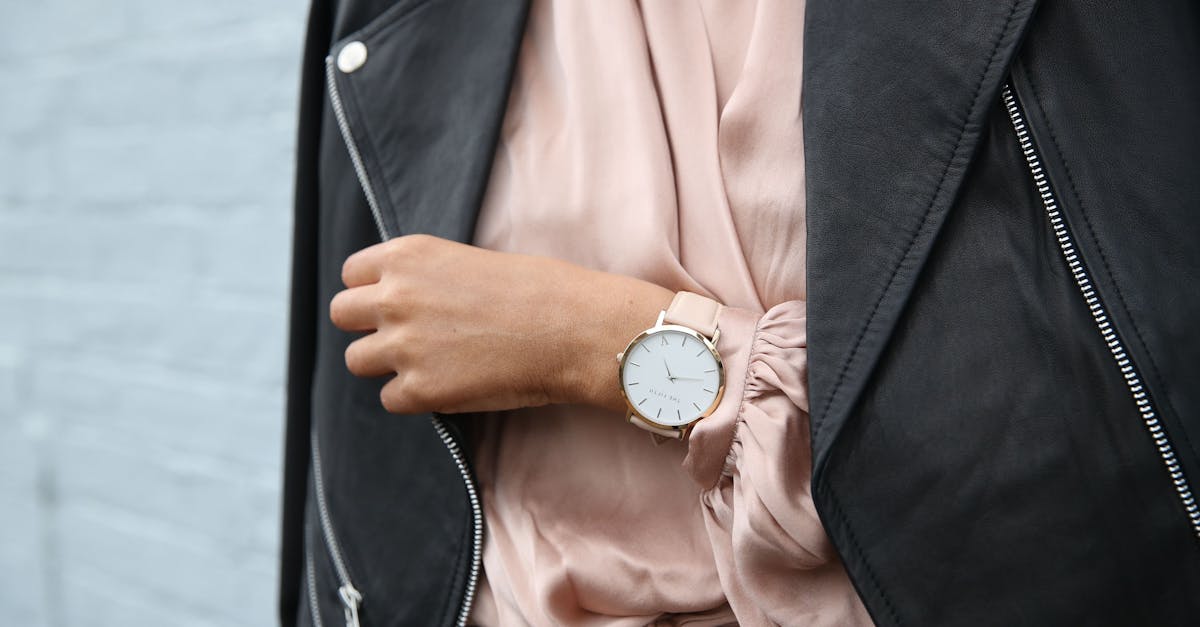 découvrez les dernières tendances mode : couleurs, styles, et accessoires incontournables pour rester à la pointe de la fashion cette saison. inspirez-vous et exprimez votre style unique !