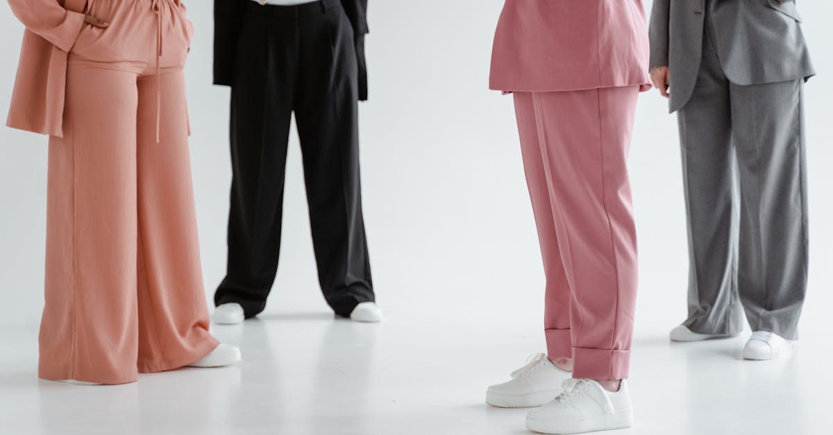 découvrez les dernières tendances mode : styles incontournables, inspirations de looks et conseils pour rester à la pointe de la fashion. actualisé régulièrement pour vous offrir le meilleur de la saison !