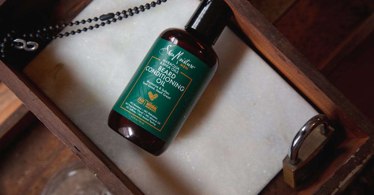 découvrez notre huile capillaire nourrissante, idéale pour renforcer, hydrater et sublimer vos cheveux au quotidien. convient à tous types de cheveux pour une brillance naturelle et une douceur incomparable.