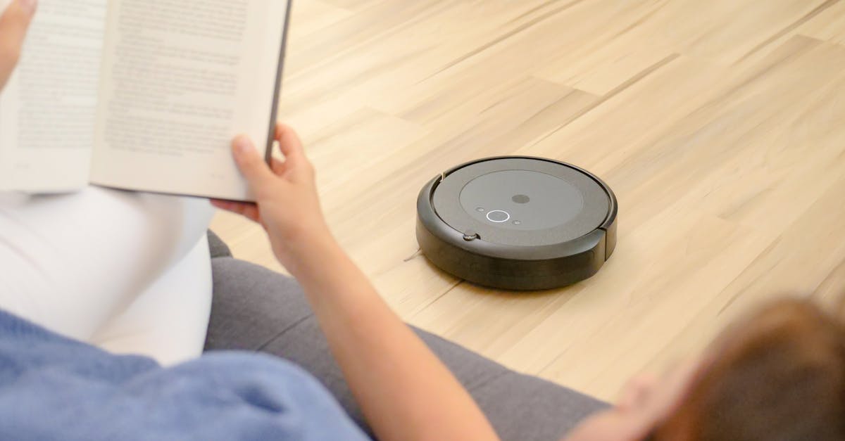découvrez le robot aspirateur irobot roomba 960 : performance puissante, navigation intelligente, compatible wi-fi et parfait pour tous types de sols. maintenez facilement votre maison propre tous les jours !