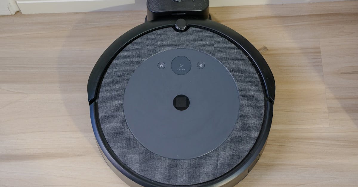 découvrez le robot aspirateur irobot roomba 960 : performance, navigation intelligente, nettoyage efficace des sols et contrôle via application mobile. idéal pour un intérieur toujours propre !