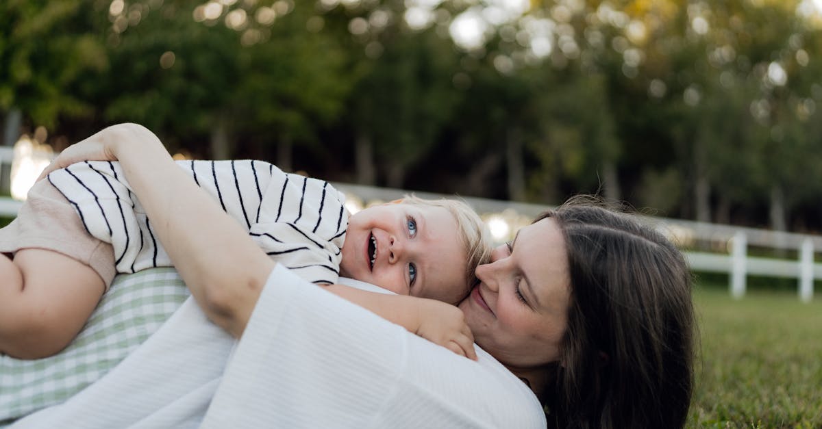 découvrez tout sur le karmic love, une relation intense marquée par le destin. explorez sa signification, ses signes et son impact sur votre vie amoureuse.