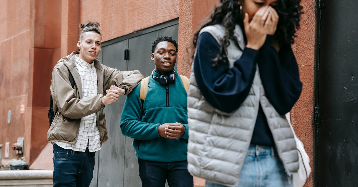 découvrez les causes et conséquences du rejet mère-enfant, ainsi que des conseils pratiques pour améliorer la relation et favoriser le bien-être émotionnel de chacun.