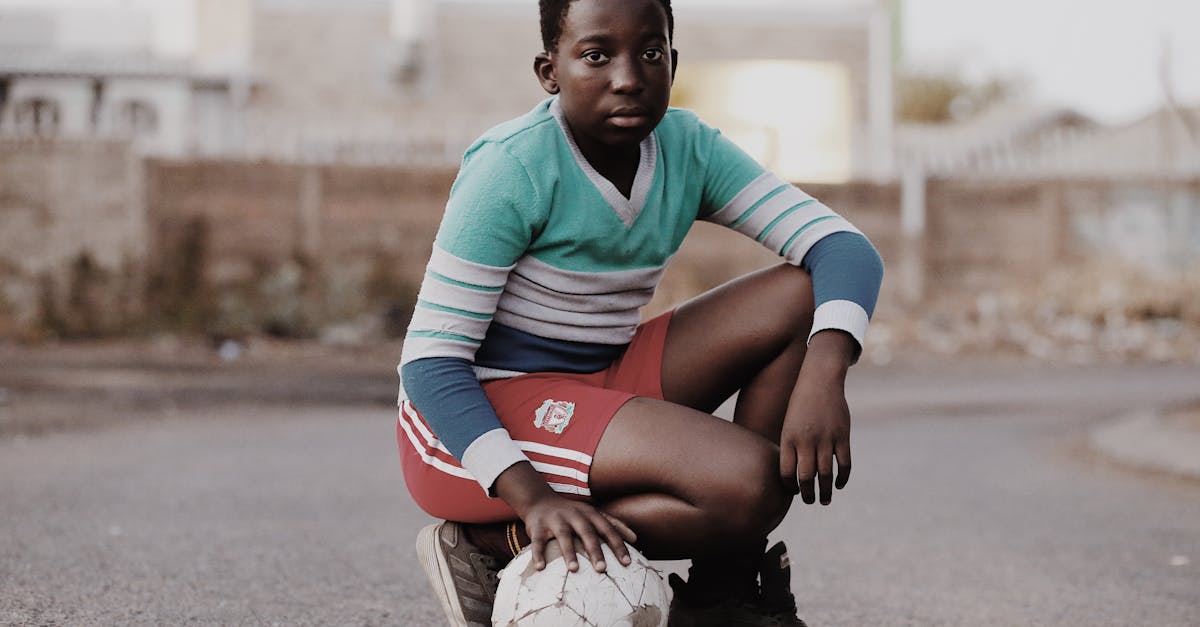 découvrez l’univers du streetwear : tendances, conseils de style et actualités sur la mode urbaine pour affirmer votre personnalité avec des vêtements originaux et branchés.