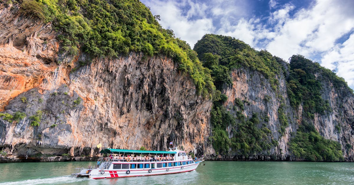 découvrez la thaïlande, une destination exotique aux plages paradisiaques, temples majestueux et une culture riche. partez à l’aventure et explorez ses marchés, sa cuisine savoureuse et ses paysages époustouflants.