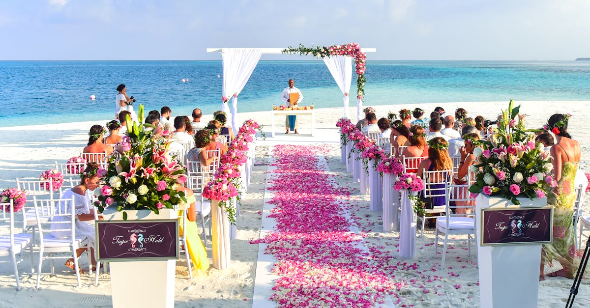découvrez tous nos conseils et inspirations pour organiser un mariage de rêve : idées de décoration, choix de la robe, planification du jour j et bien plus pour célébrer votre union en beauté.