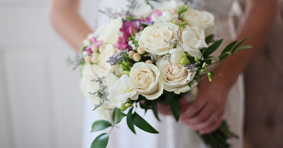 organisez le mariage de vos rêves grâce à nos conseils, inspirations et astuces. trouvez des idées originales pour la décoration, la cérémonie, la réception et bien plus pour un jour inoubliable.