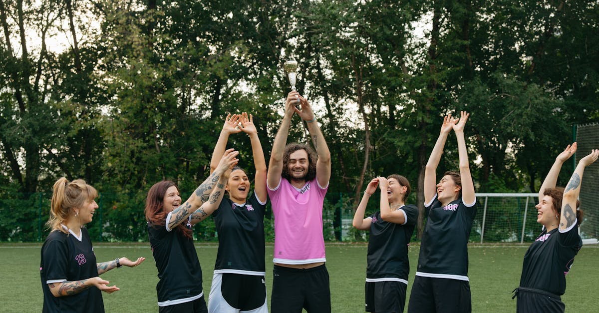 découvrez l’actualité, les résultats et les moments forts du football féminin, des équipes nationales aux championnats mondiaux. explorez l’évolution, les joueuses emblématiques et l’impact grandissant du soccer féminin dans le monde.