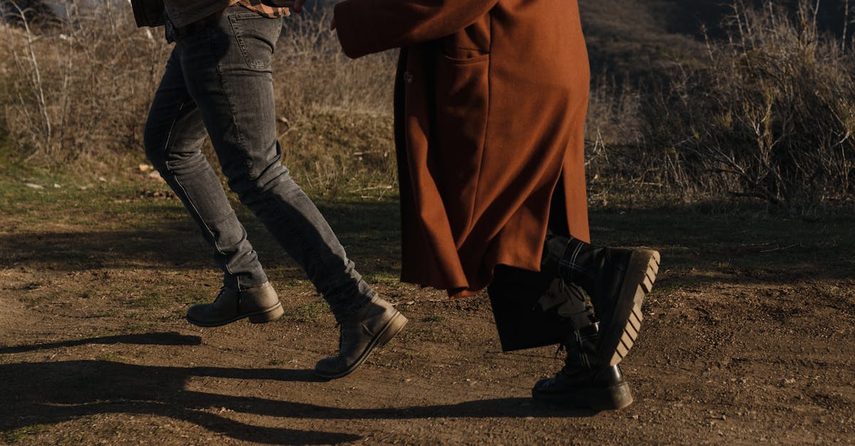 découvrez notre collection de jeans noirs, polyvalents et élégants, adaptés à toutes les occasions. confort, style et qualité assurés pour sublimer votre look au quotidien.