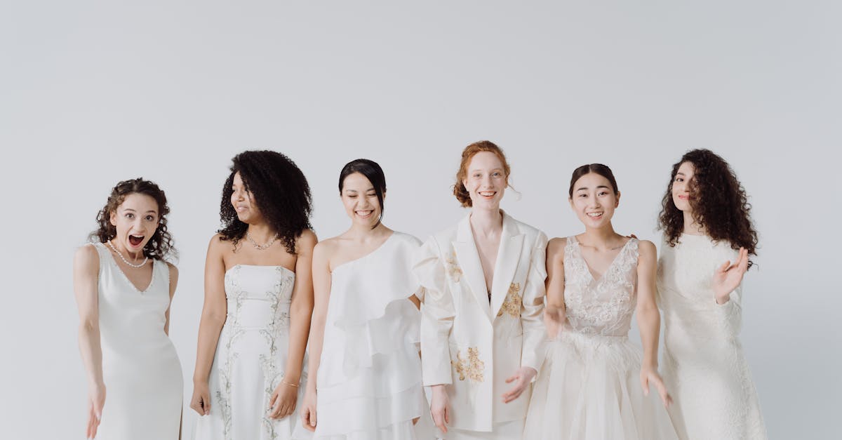 découvrez tout sur le rôle des bridesmaids : conseils, idées de tenues, responsabilités et inspirations pour accompagner la mariée lors de son grand jour.