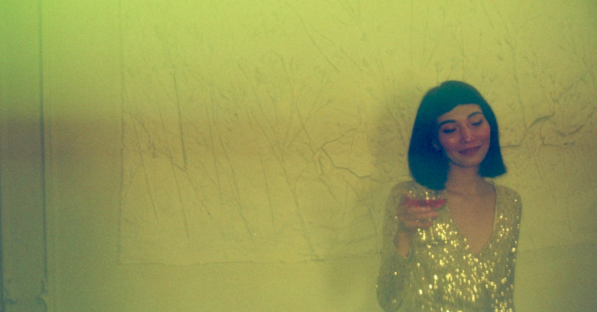 découvrez notre collection élégante de robes de soirée pour toutes les occasions. trouvez la tenue parfaite qui sublimera votre silhouette et mettra en valeur votre style lors de vos événements spéciaux.