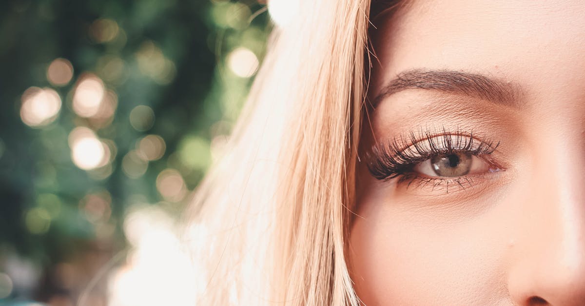 découvrez tout ce qu'il faut savoir sur les extensions de cils : techniques, avantages, conseils d'entretien et astuces pour sublimer votre regard de façon naturelle et durable.