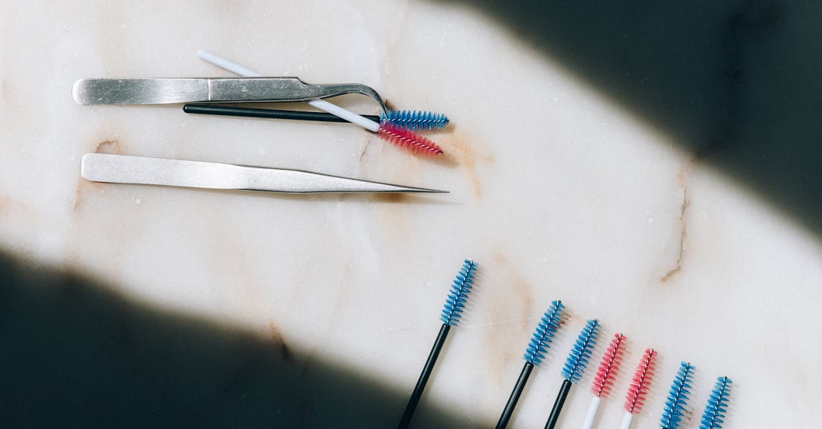 découvrez tout ce qu'il faut savoir sur les extensions de cils : techniques, avantages, entretien et conseils pour un regard sublime et naturel.