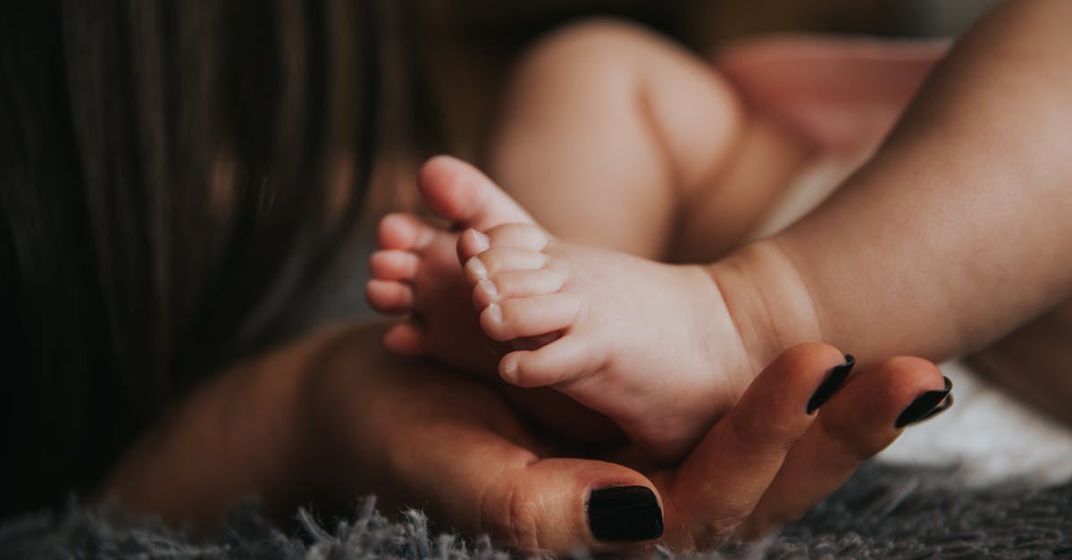 découvrez ce qu'est le regret maternel, ses causes, ses conséquences émotionnelles et des ressources pour les mères concernées. un sujet délicat traité avec bienveillance afin d'apporter soutien et compréhension.