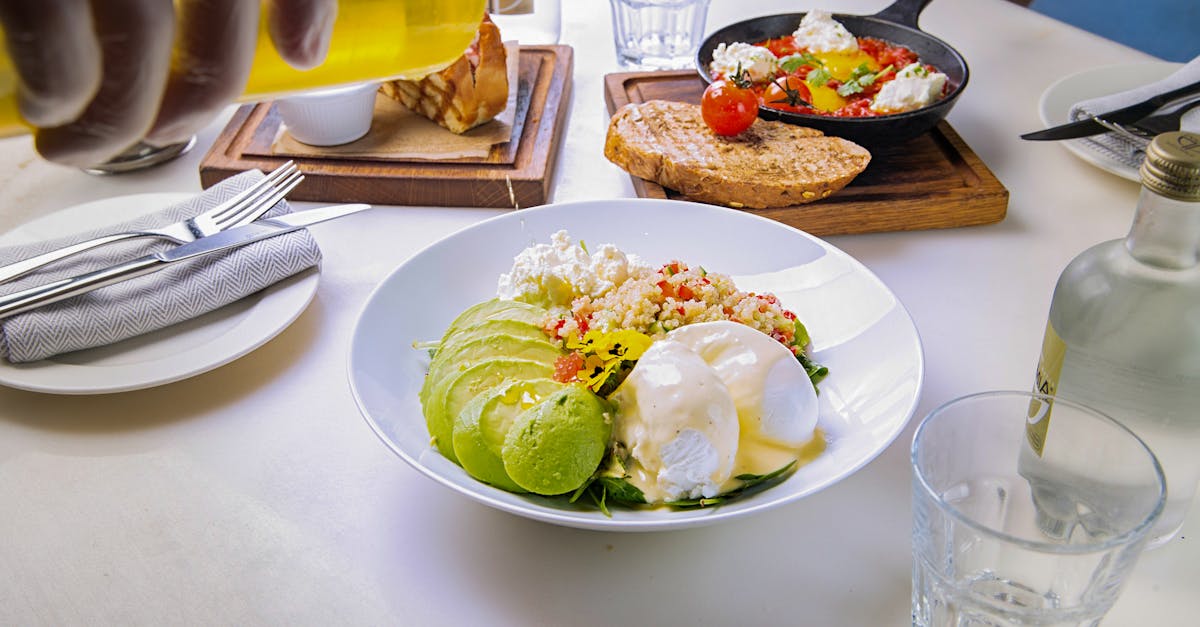 découvrez notre délicieux couscous, un plat traditionnel aux saveurs riches et authentiques, parfait pour un repas convivial en famille ou entre amis.