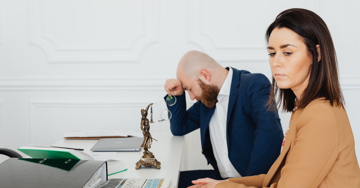 découvrez tout ce qu'il faut savoir sur le contrat de mariage : ses avantages, les différents régimes matrimoniaux, et comment protéger vos intérêts avant de vous unir.