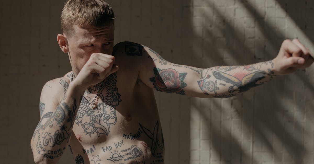 découvrez l’univers du tatouage : conseils, styles, tendances et inspirations pour choisir votre prochain tattoo et prendre soin de votre peau.