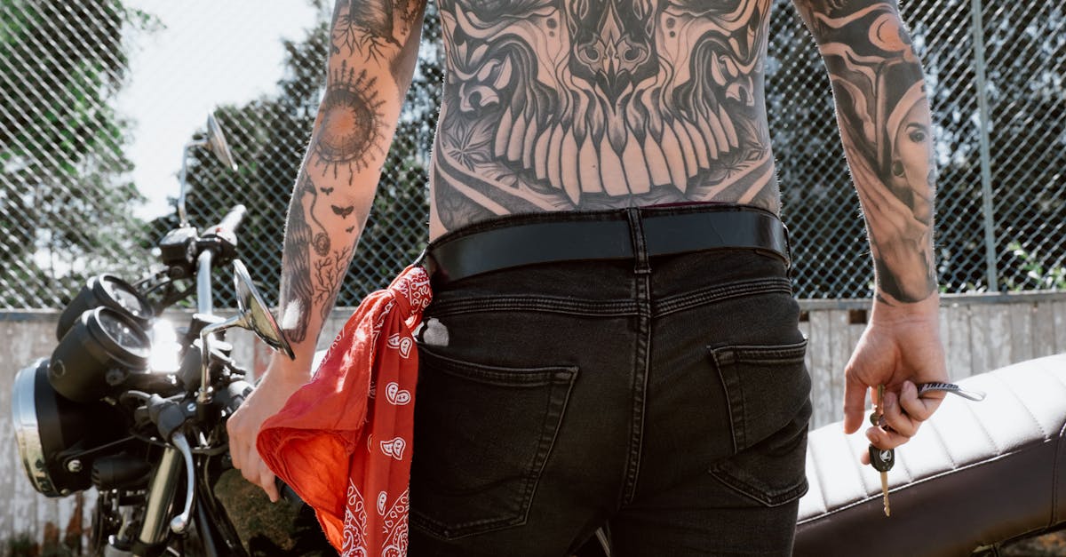 découvrez l’univers du tattoo : idées de motifs, significations, conseils pour bien choisir votre tatouage et inspirations pour tous les styles et envies.