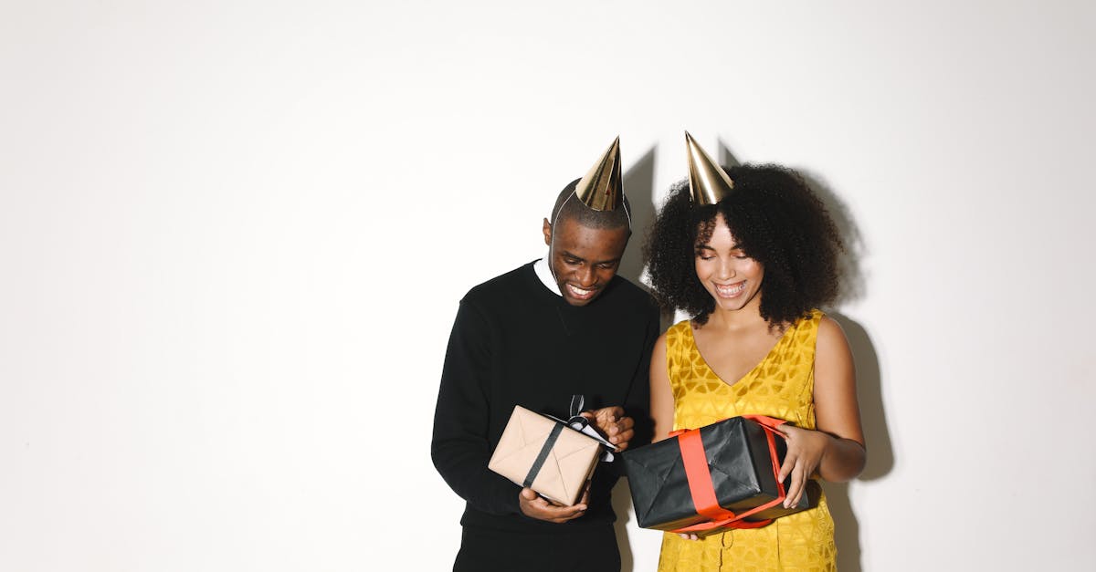 découvrez des cadeaux d'anniversaire uniques pour couples, parfaits pour célébrer leur amour avec originalité et tendresse.