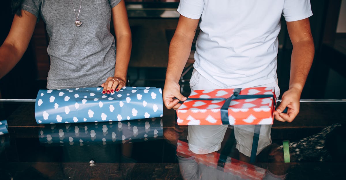 découvrez des cadeaux d'anniversaire uniques pour les couples, parfaits pour célébrer leur amour avec originalité et émotion.