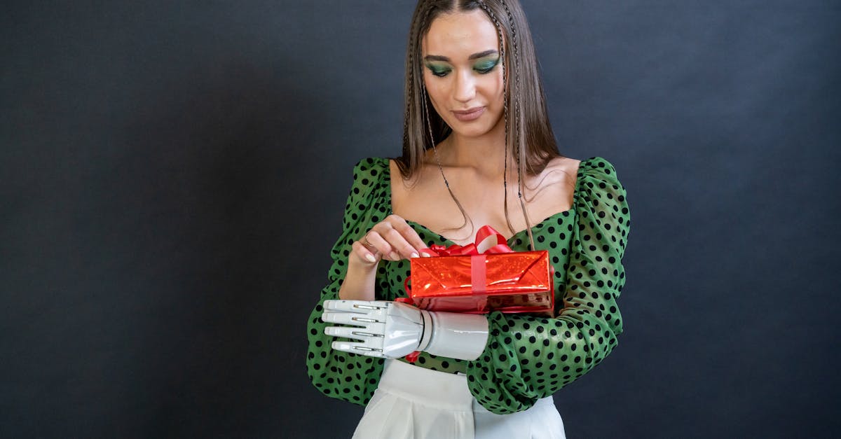 découvrez des astuces et idées de maquillage pour noël afin d'illuminer vos fêtes avec style et élégance.