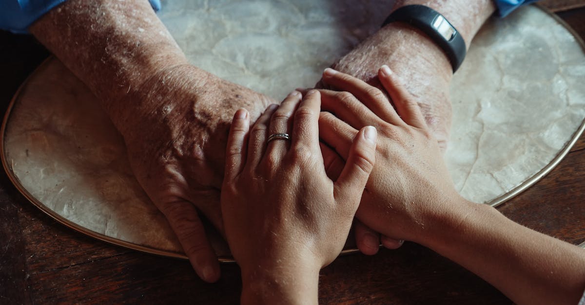découvrez les signes de la dépendance émotionnelle, ses impacts sur vos relations, et comment retrouver une autonomie affective saine.