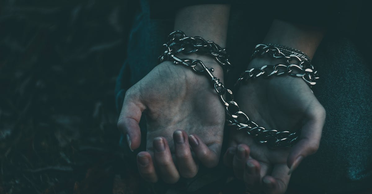 découvrez comment guérir les blessures émotionnelles, comprendre leur impact et retrouver bien-être et équilibre dans votre vie.