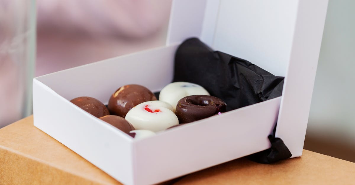 découvrez nos boîtes de produits frais, soigneusement sélectionnés pour vous offrir qualité et saveur directement à votre porte.