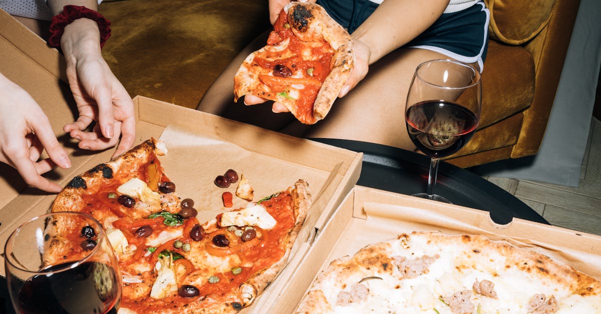 découvrez nos boîtes de nourriture fraîche, remplies d'ingrédients de qualité pour des repas sains et savoureux livrés directement chez vous.