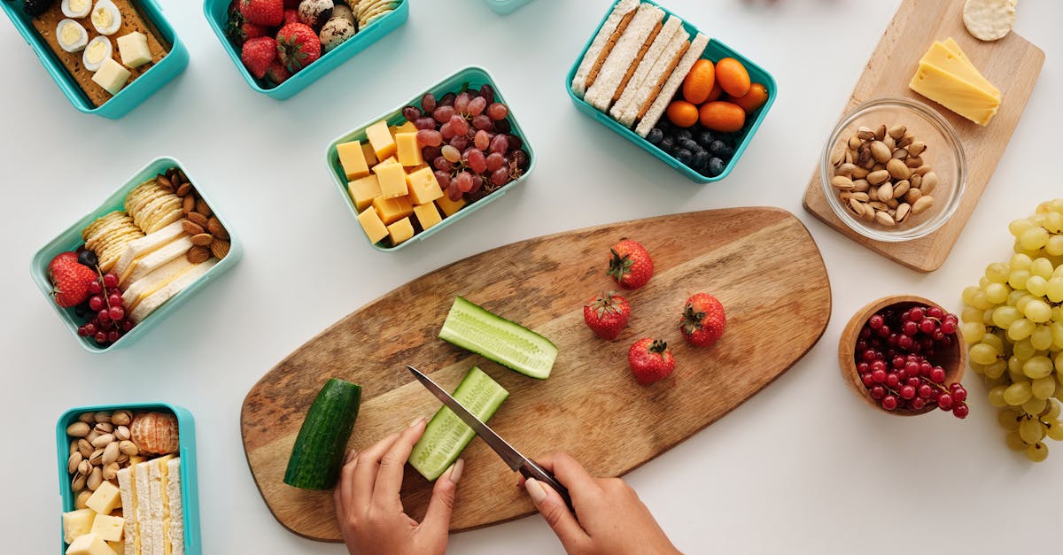 découvrez nos boîtes de produits frais, soigneusement sélectionnées pour vous offrir des ingrédients de qualité directement chez vous. fraîcheur garantie et saveurs authentiques.