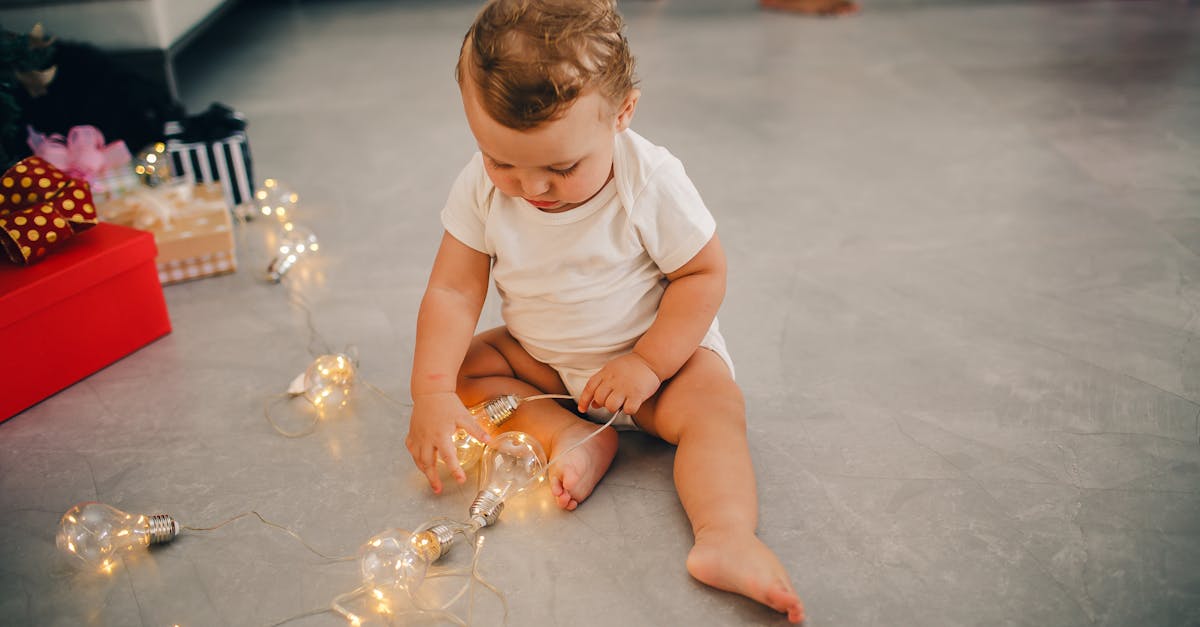 découvrez les caractéristiques d'un enfant surdoué, ses besoins spécifiques et comment favoriser son épanouissement intellectuel et émotionnel.